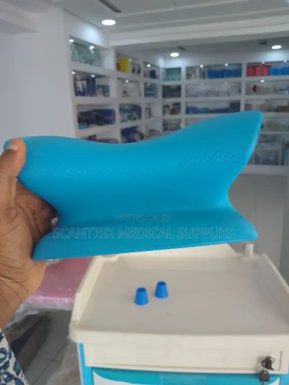 Neck Support Device for Office Workers