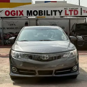 Toyota Camry SE 4dr Sedan (2.5L 4cyl 6A) 2014 Gray