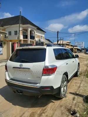 Toyota Highlander Limited 2012 Blue