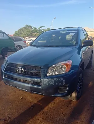 Toyota RAV4 2010 Silver