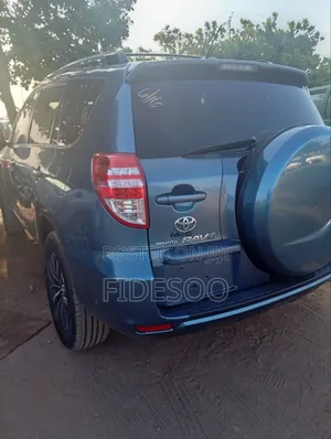 Toyota RAV4 2010 Silver