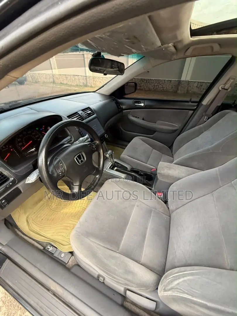Honda Accord 2005 Gray