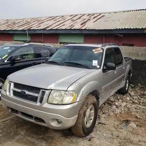 Ford Sport Trac 2003 Silver