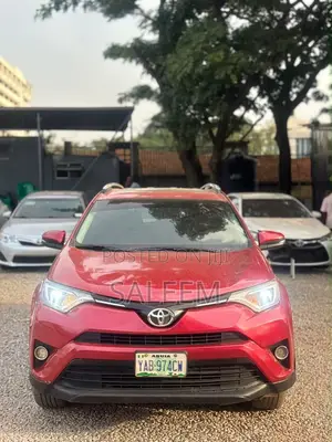 Toyota RAV4 XLE AWD (2.5L 4cyl 6A) 2016 Red