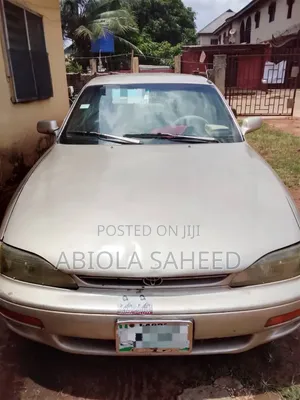 Toyota Camry Automatic 1999 Gold