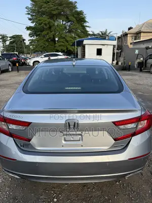 Honda Accord Touring 2018 Silver