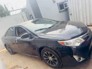 Toyota Camry LE 4dr Sedan (2.5L 4cyl 6A) 2013 Black