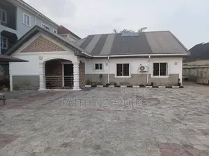 3bdrm Bungalow in Gbettu, Off Lekki-Epe Expressway for sale