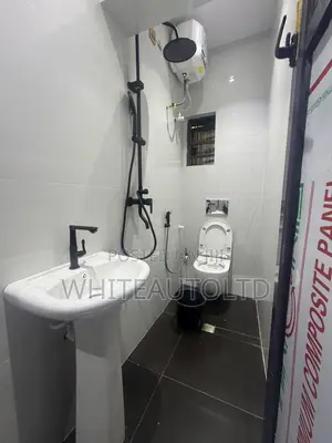 Furnished 2bdrm Block of Flats in Iponri for rent