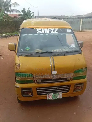 Suzuki APV Minibus 2010 Yellow
