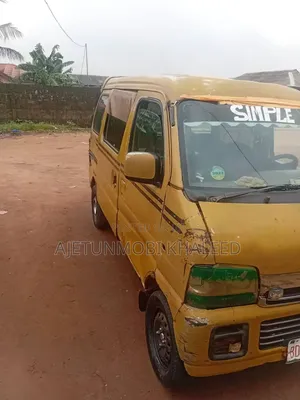 Suzuki APV Minibus 2010 Yellow