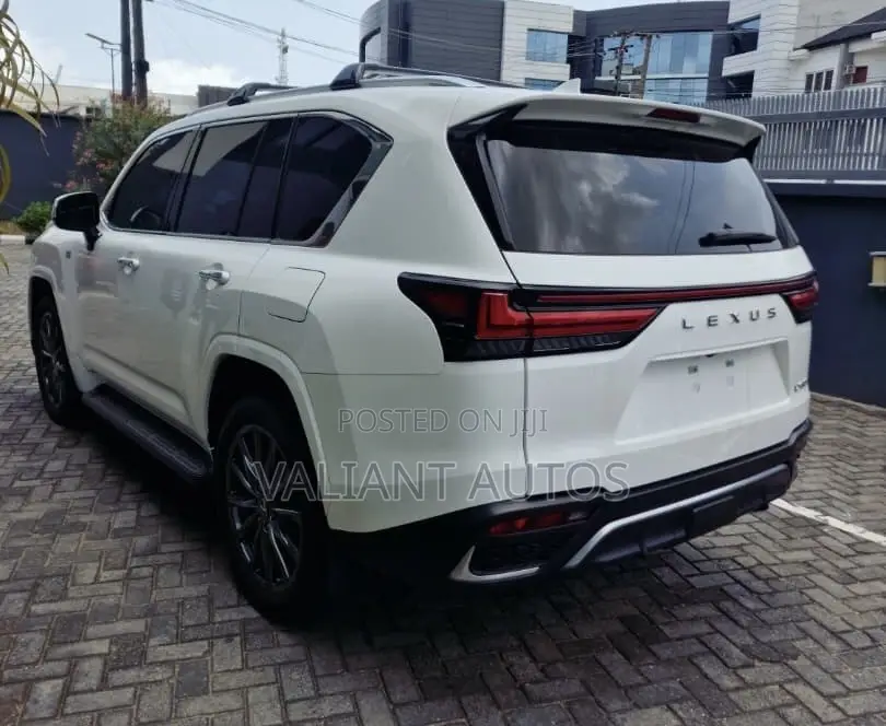 Lexus LX 2023 White