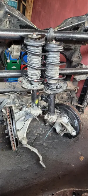 Front Hubs and Shocks , Back Beam Nissan Rogue 2025