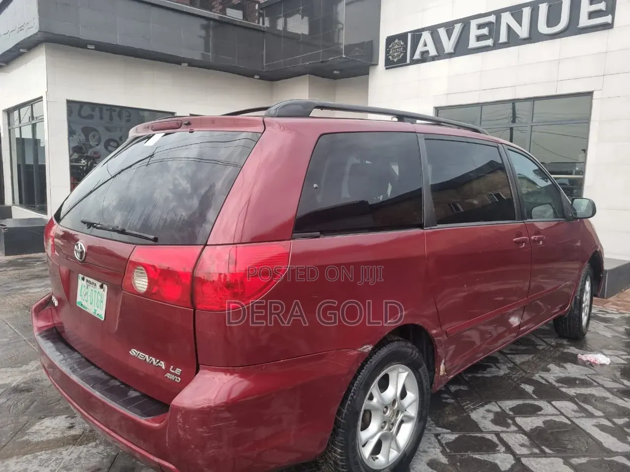 Toyota Sienna 2005 Red