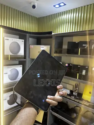 New Apple iPad Pro 11 (2024) 128 GB Black