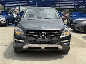 Mercedes-Benz M Class ML350 4MATIC 4dr SUV AWD (3.5L 6cyl 7A) 2015 Gray