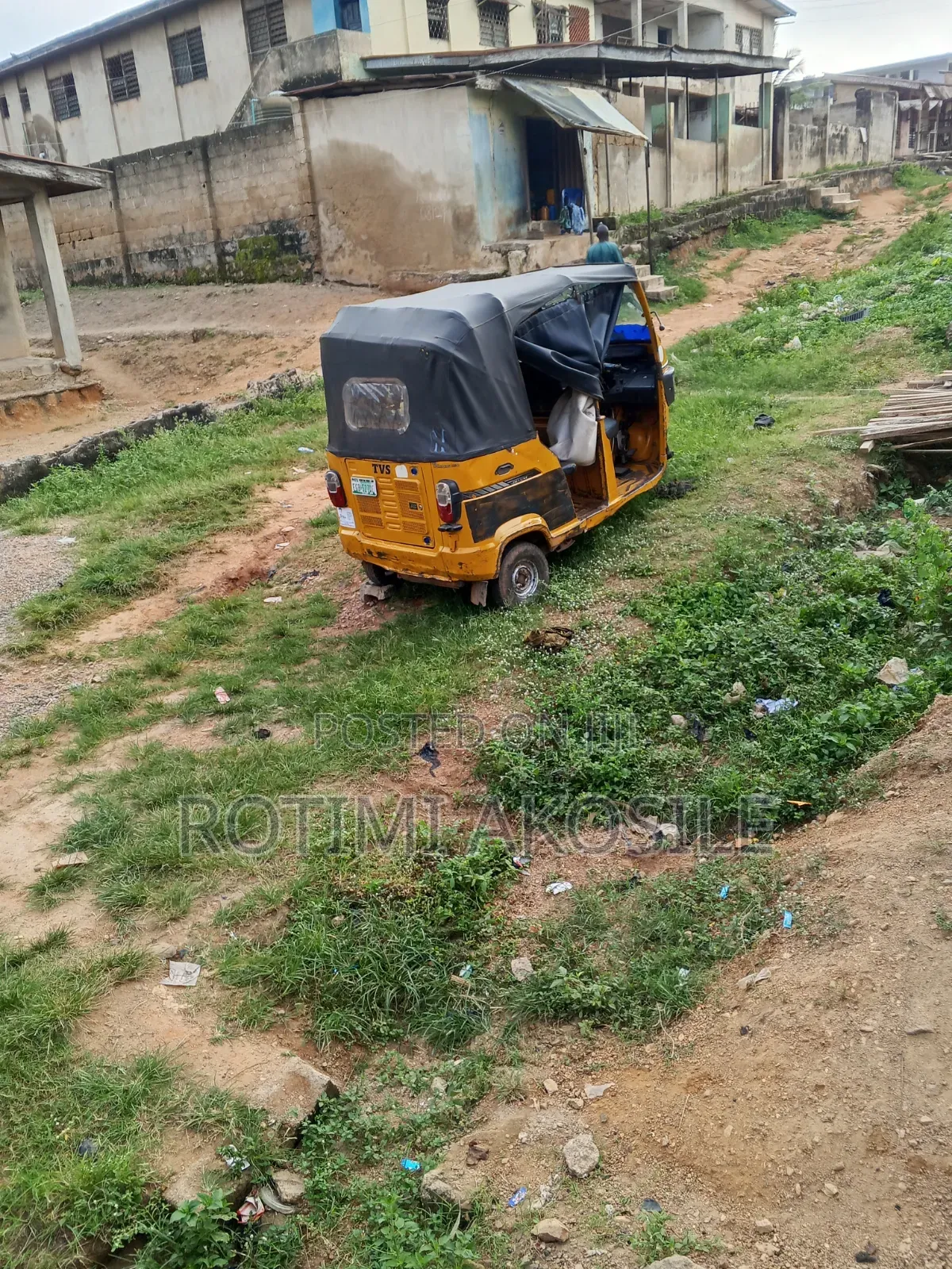 Tricycle 2022 Yellow