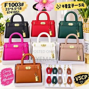 Stylish Women's Handbag With Gold Chain Handle