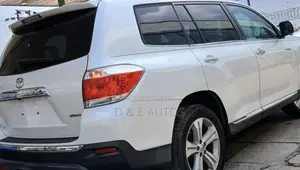 Toyota Highlander Limited 2012 White