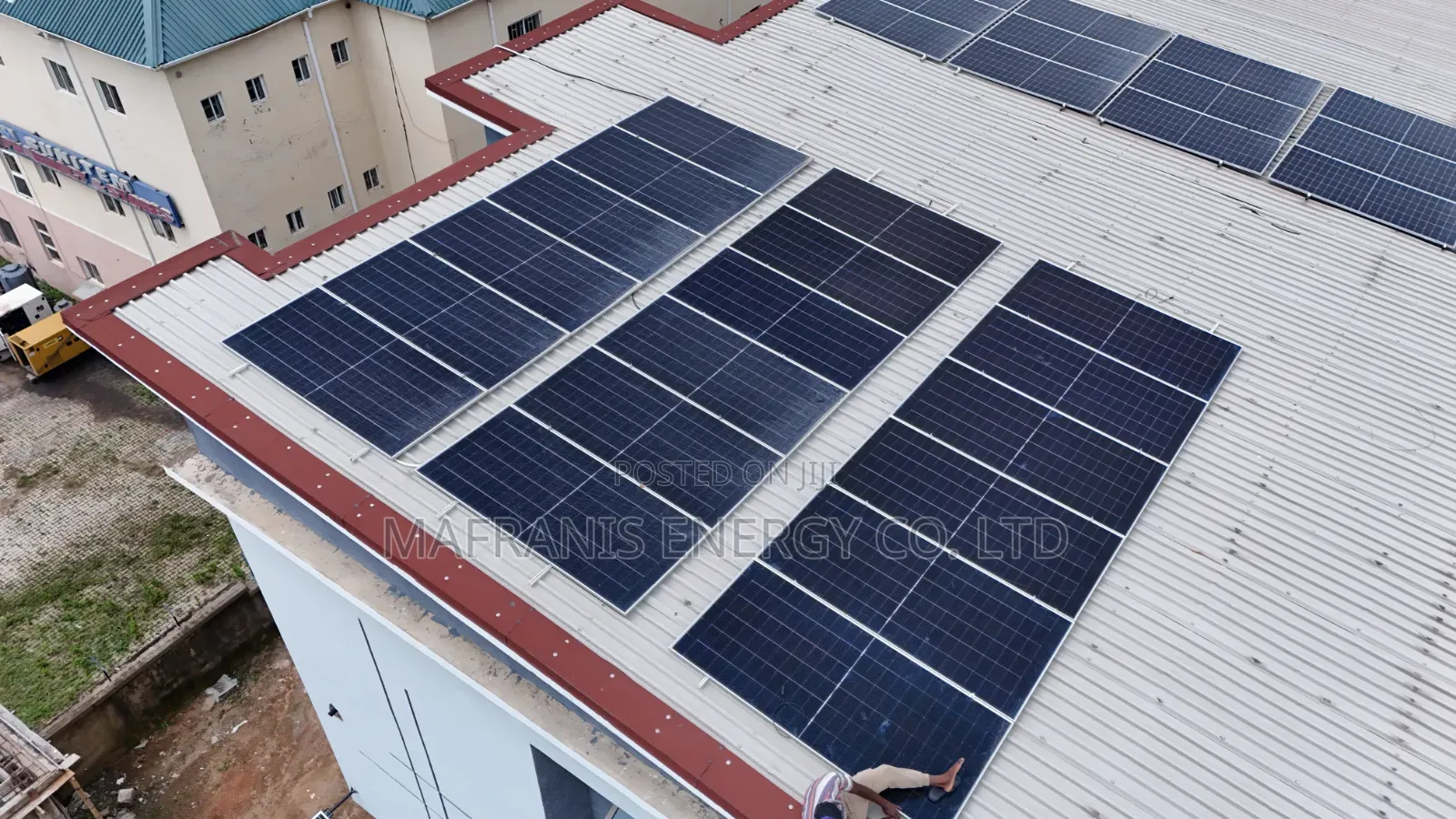 620W Jinko Solar Panel