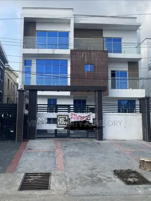 5bdrm Duplex in Chevron for rent
