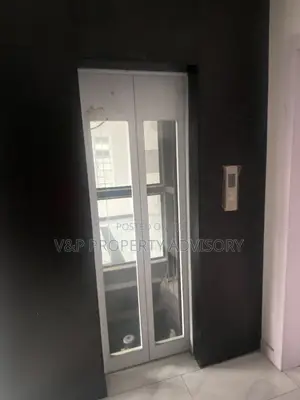 5bdrm Duplex in Chevron for rent