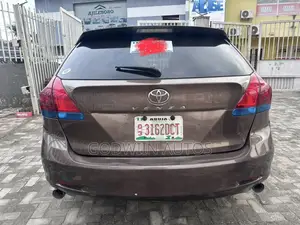 Toyota Venza V6 AWD 2011 Brown