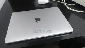 Laptop Apple MacBook Pro 2020 8GB Apple M1 HDD+SSD 500GB