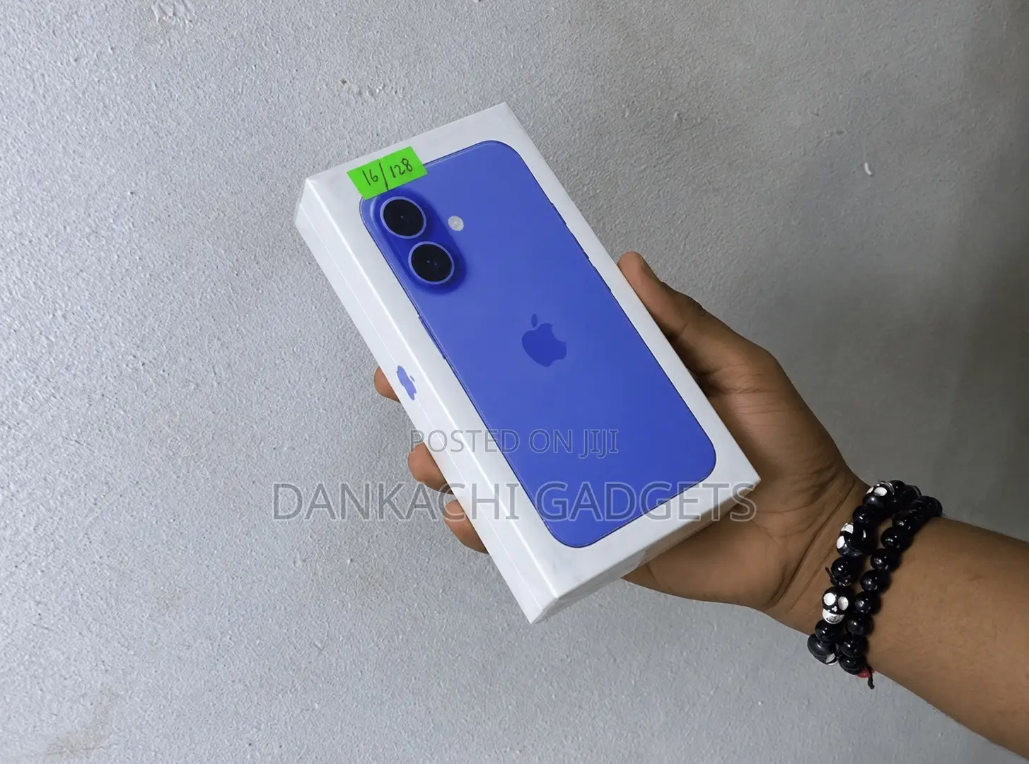 New Apple iPhone 16 128 GB Blue