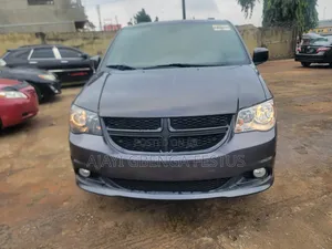 Dodge Caravan 2018 Gray