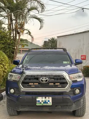 Toyota Tacoma 2022 Blue