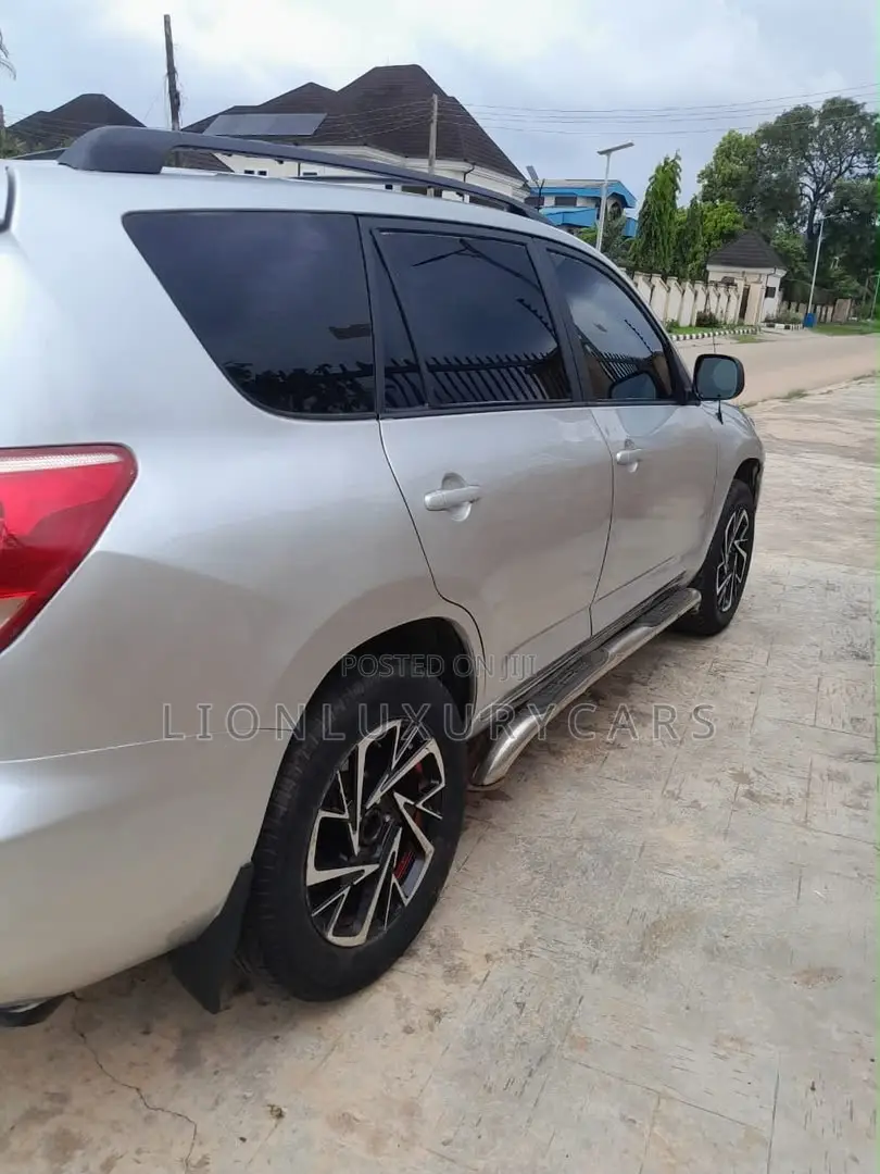 Toyota RAV4 2008 Silver