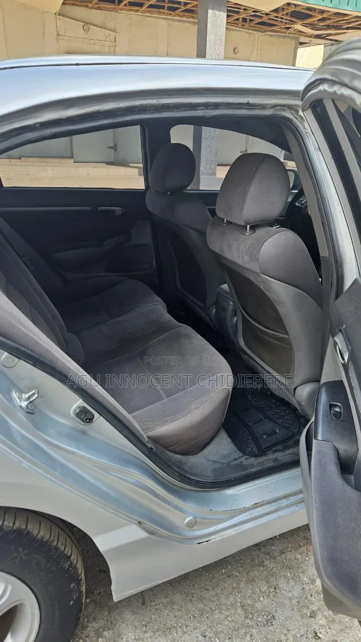 Honda Civic 2006 Silver