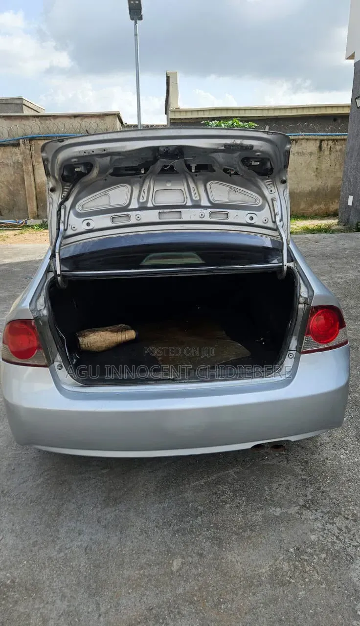 Honda Civic 2006 Silver