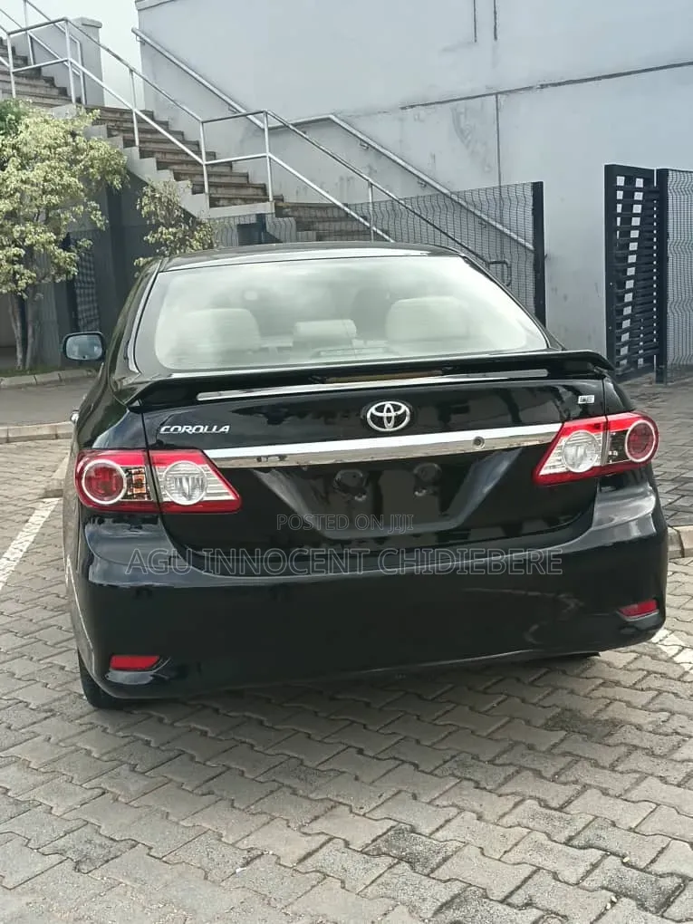 Toyota Corolla 2012 Black
