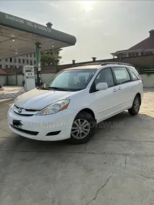 Toyota Sienna CE FWD 2006 White