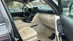 Toyota Land Cruiser 2022 Black