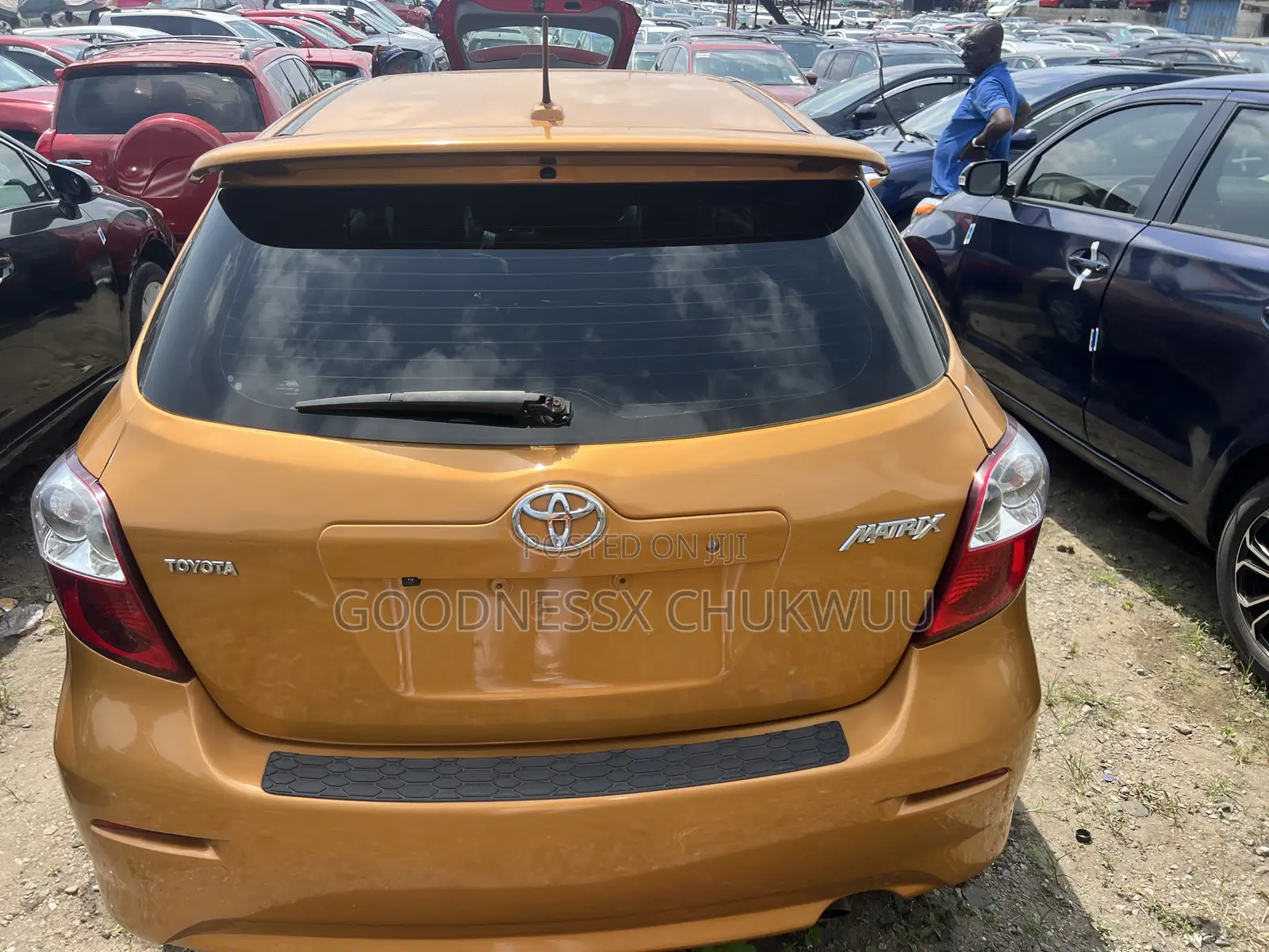 Toyota Matrix 2010 Gold