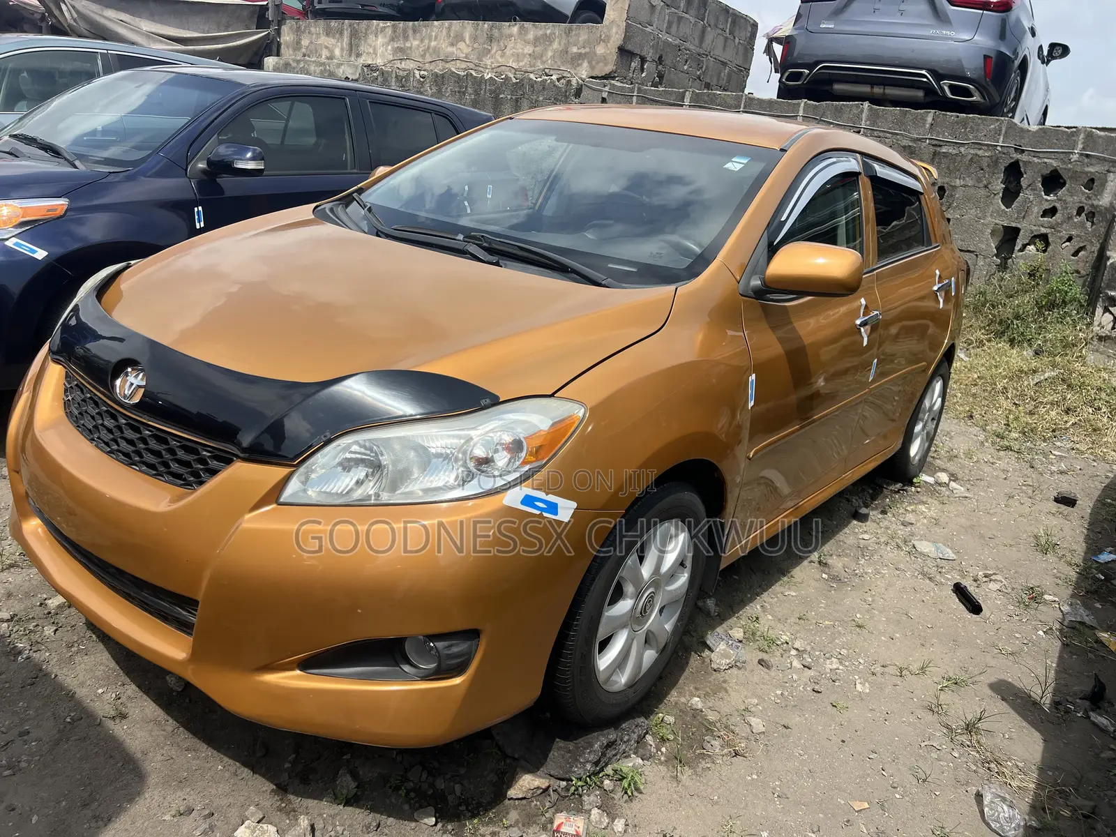 Toyota Matrix 2010 Gold
