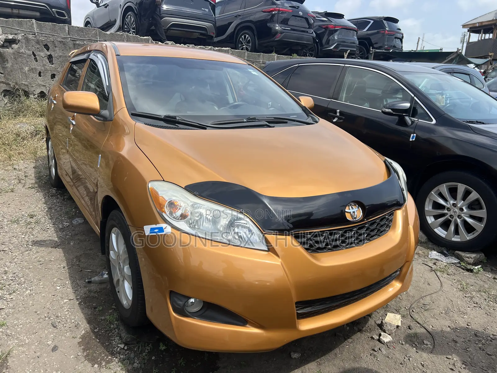 Toyota Matrix 2010 Gold