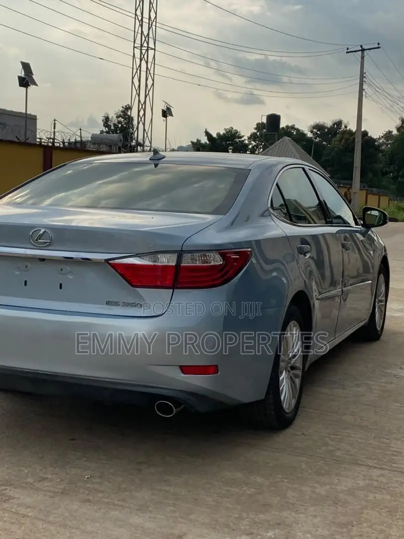 Lexus ES 2015 Blue