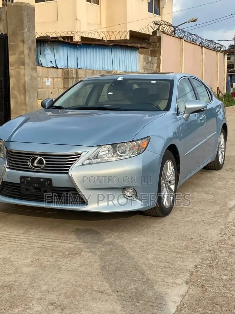 Lexus ES 2015 Blue