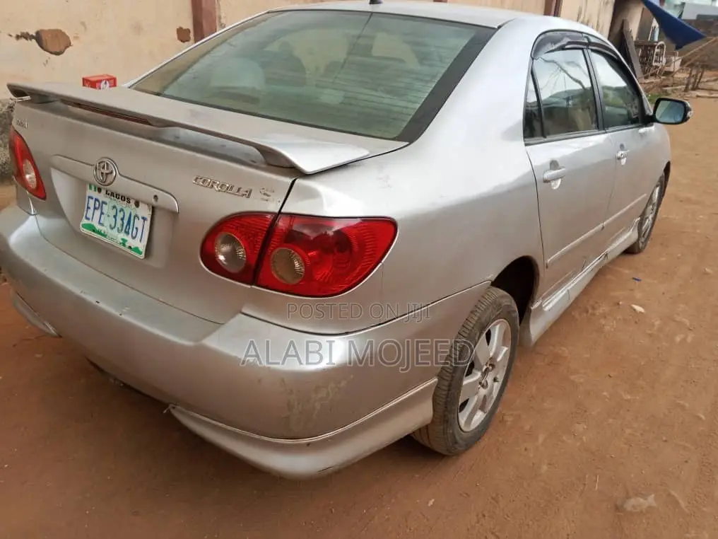 Toyota Corolla S 2006 Silver