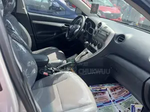Toyota Matrix 2010 Silver