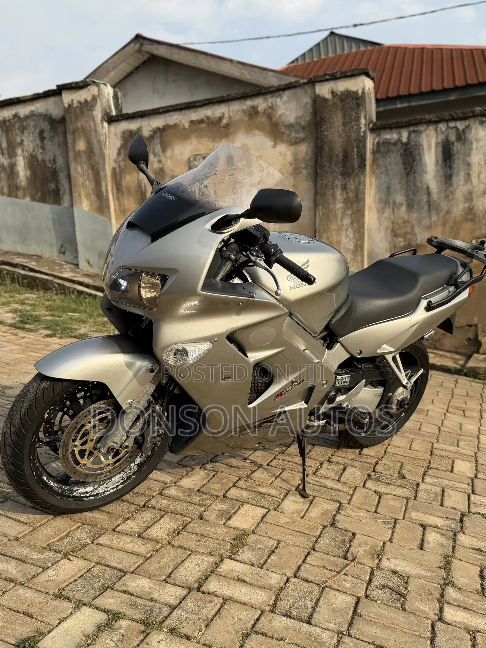 Honda VF 2007 Silver