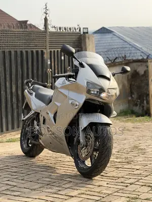 Honda VF 2007 Silver