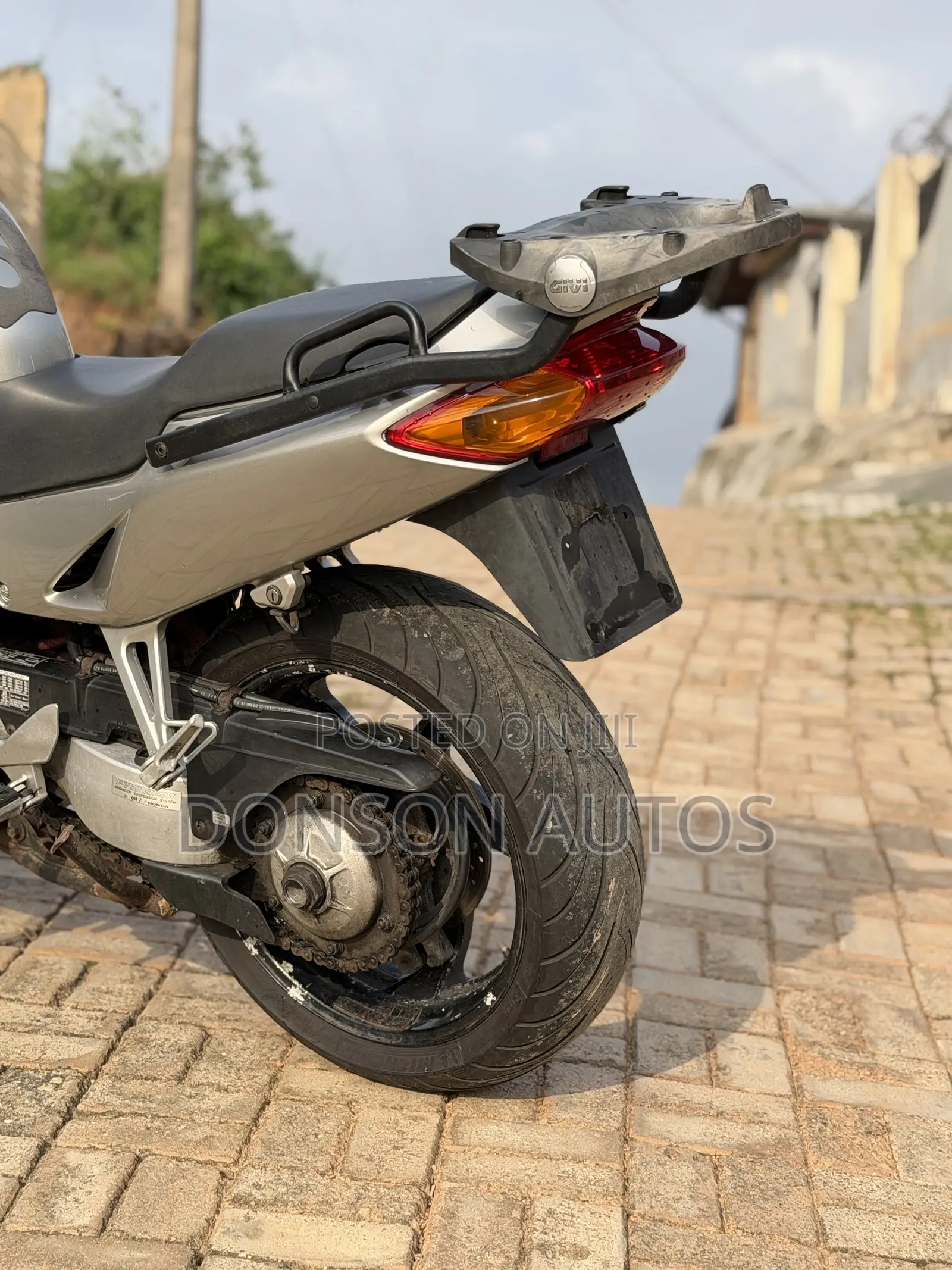 Honda VF 2007 Silver