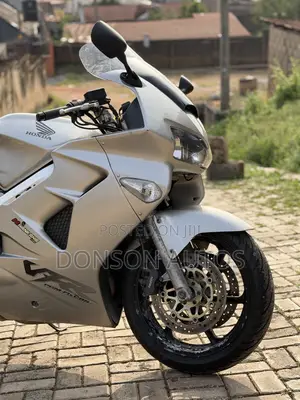 Honda VF 2007 Silver