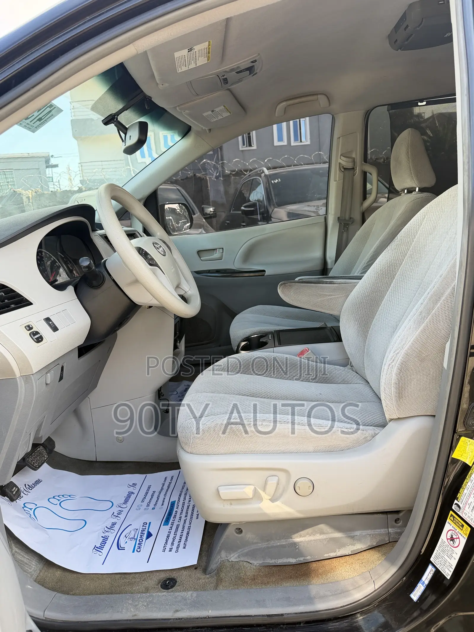 Toyota Sienna LE 8-Passenger 4dr Minivan (3.5L 6cyl 6A) 2014 Black