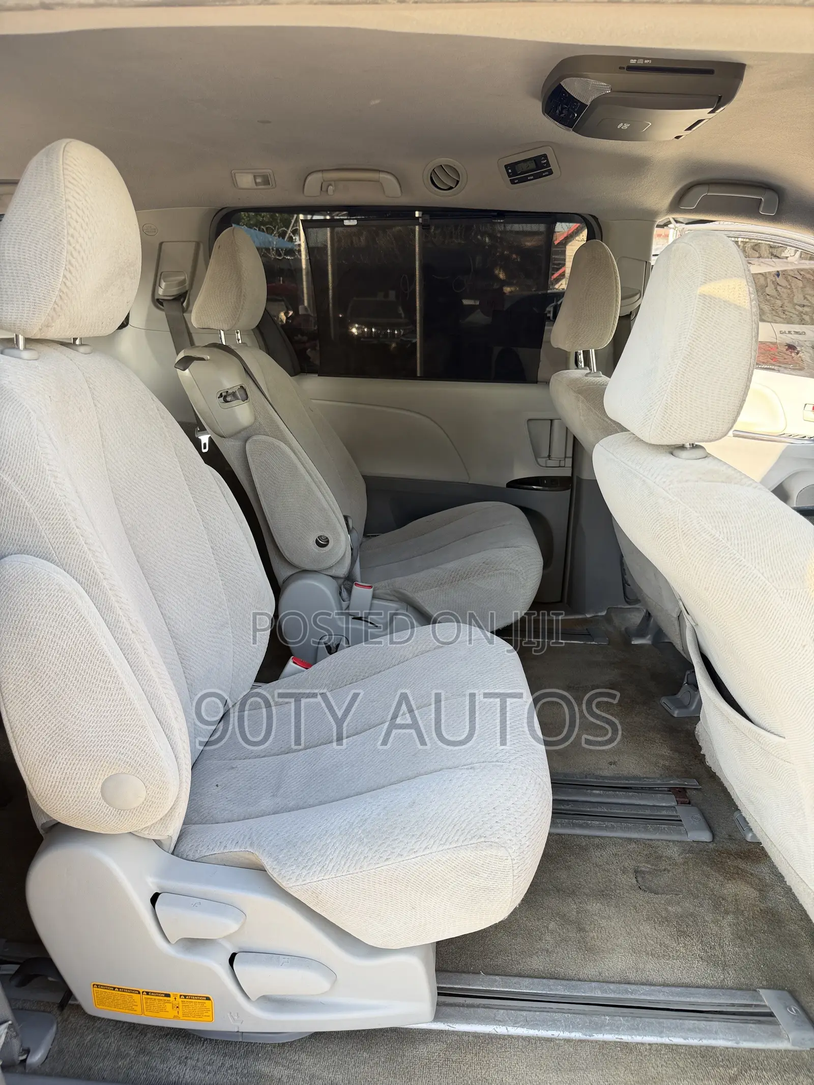 Toyota Sienna LE 8-Passenger 4dr Minivan (3.5L 6cyl 6A) 2014 Black